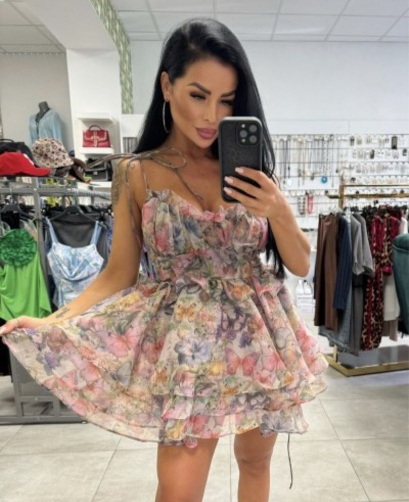Рокля по модел на Miss Roier