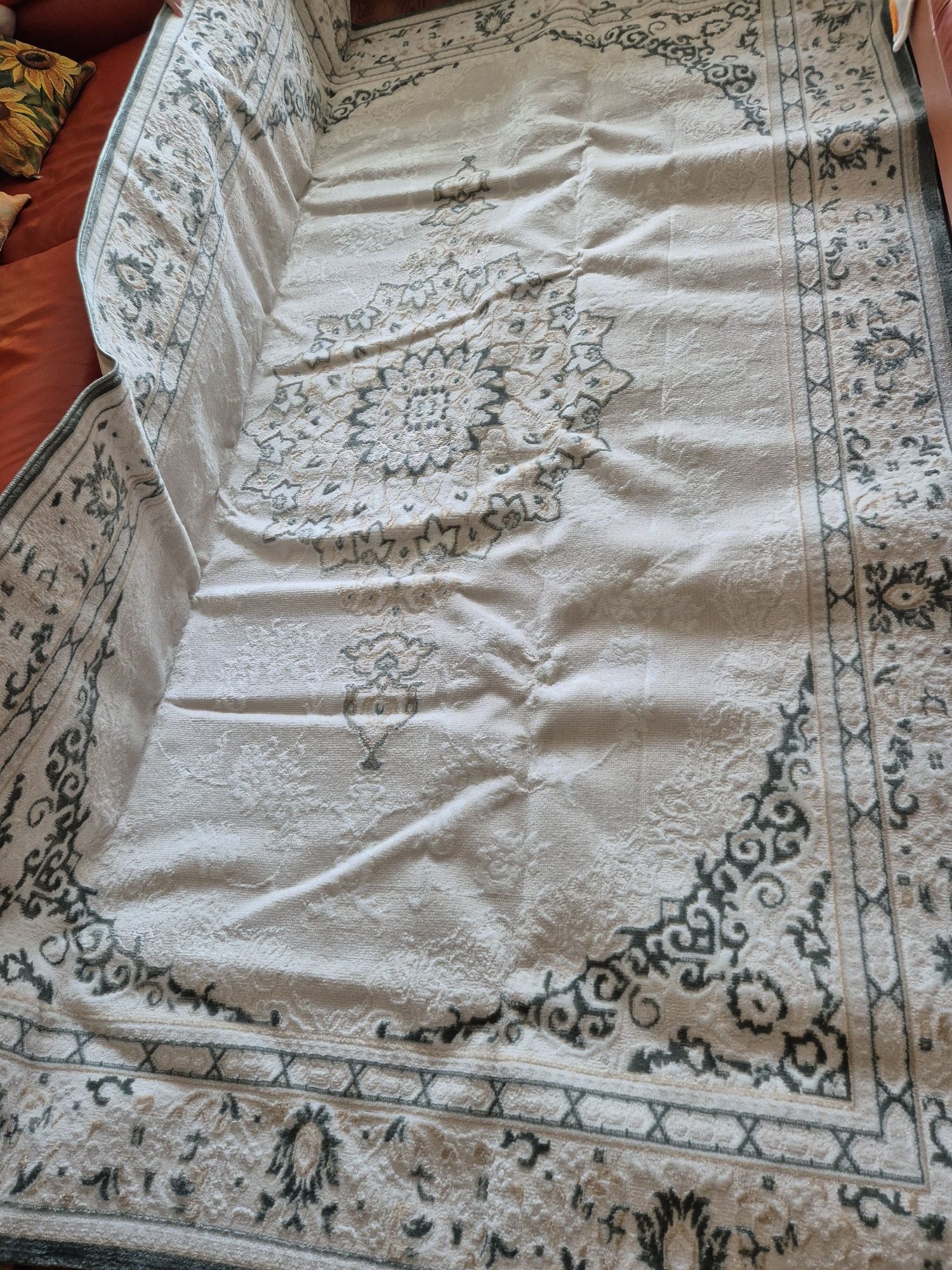 Продам палас новый