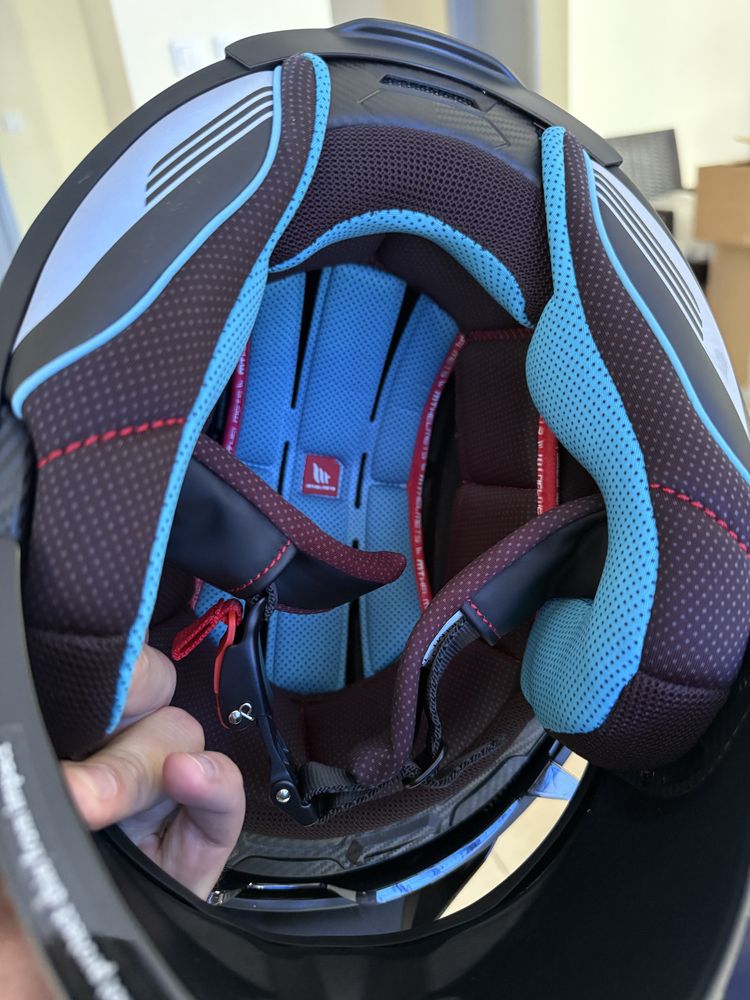 Каска MT Helmets Streetfighter L
