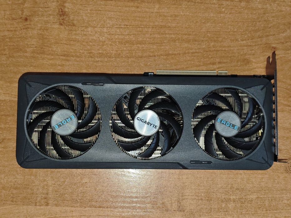 RTX 5060 ti gigabyte eagle max OC 16gb