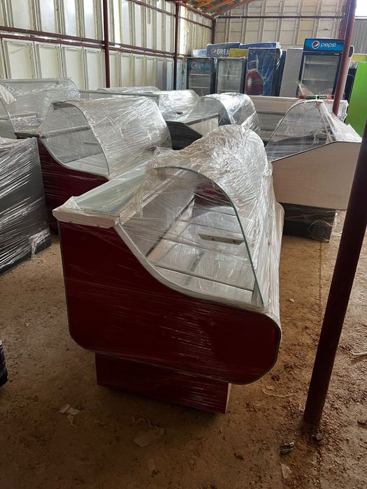 Vitrina frigorifica orizontala pentru mezeluri diferite dimensiuni