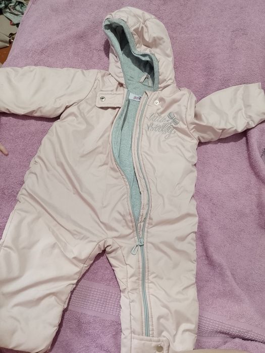 Продам комбинезон на девочку