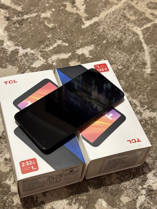 Vand telefon TCL 501