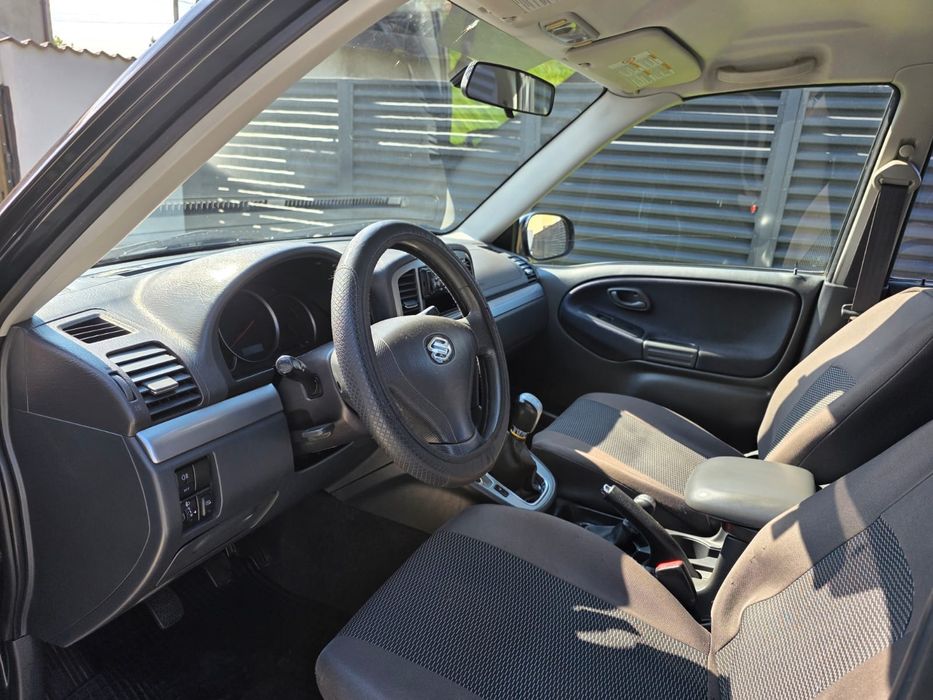 Vând Suzuki Grand Vitara 2004
