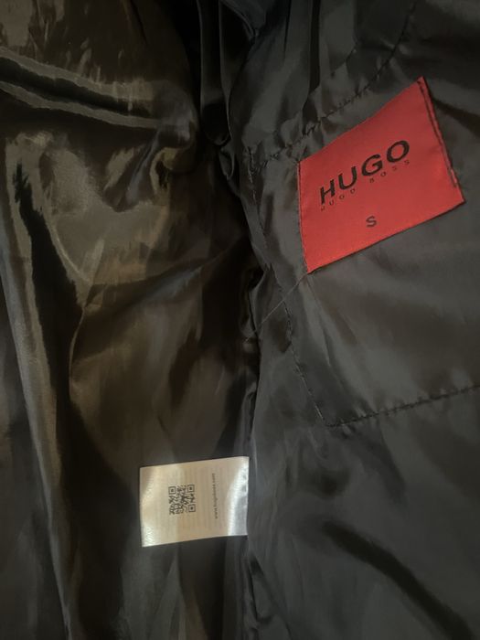 Продавам оригинално Hugo boss яке