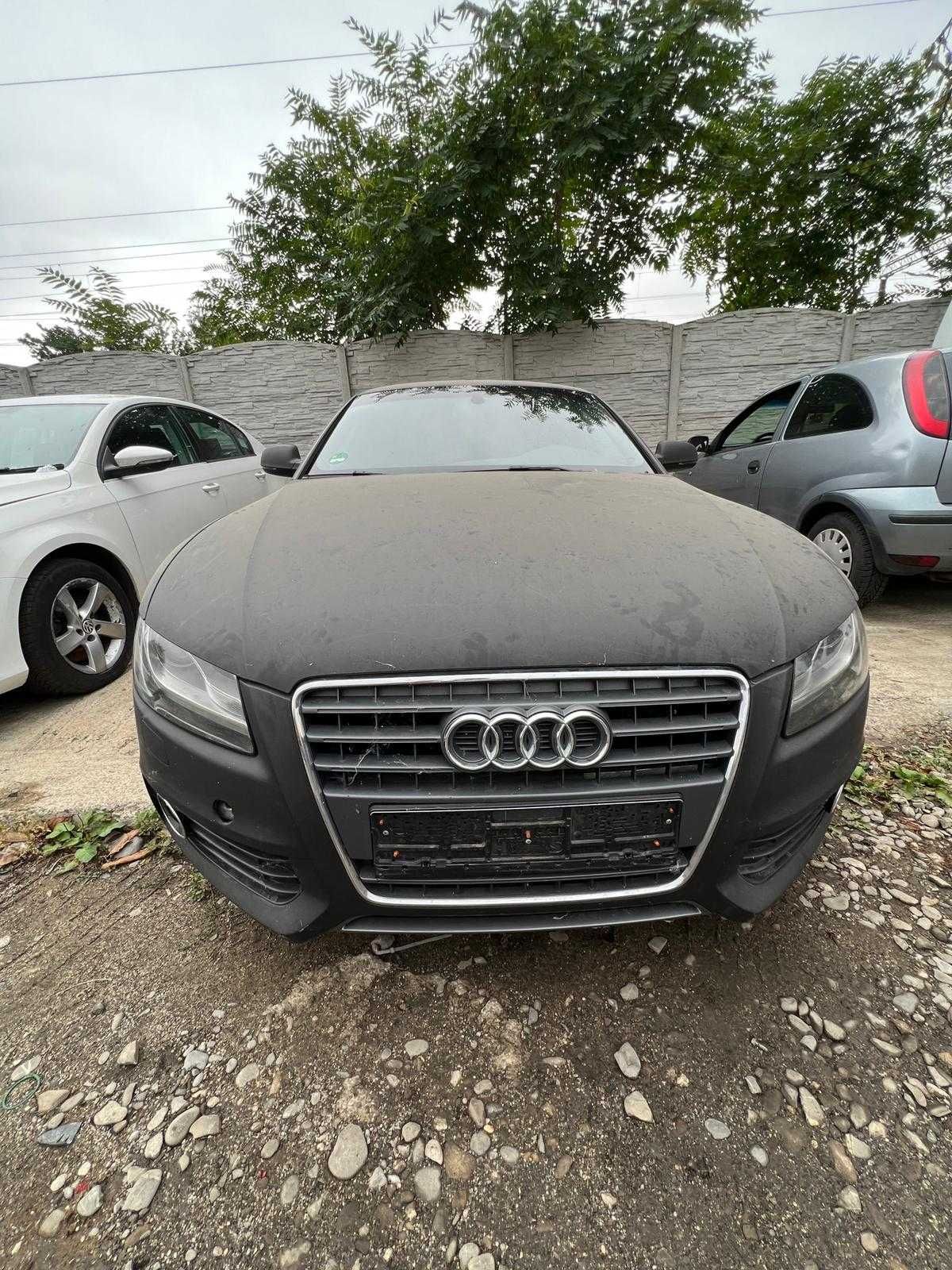 Dezmembrez Audi A5 2.0 TFSi an 2011 cod motor CDNB