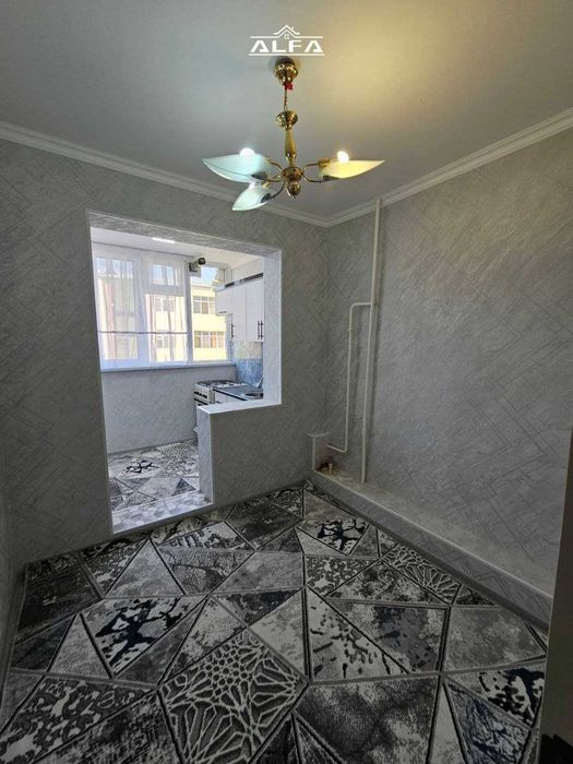 Buxoroda kvartira sotiladi 3 xonali 72m² 4-qavat.