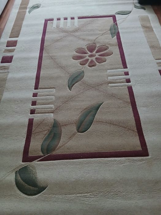 Продам шерстянной ковёр 2×4