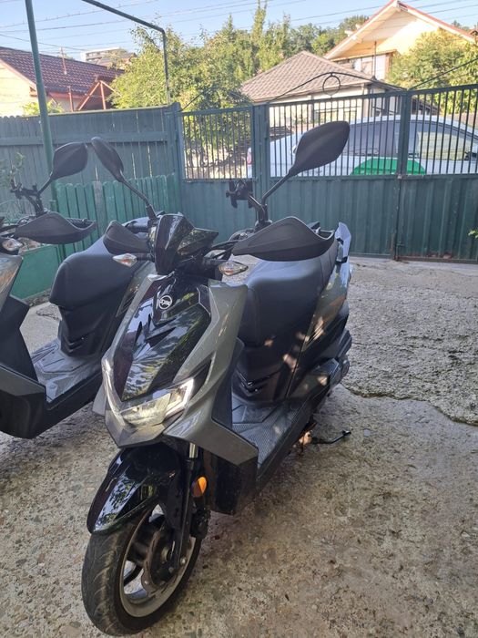 LICHIDARE STOC, vanzare SCUTERE sym jet 4rx, 49cc, cat B