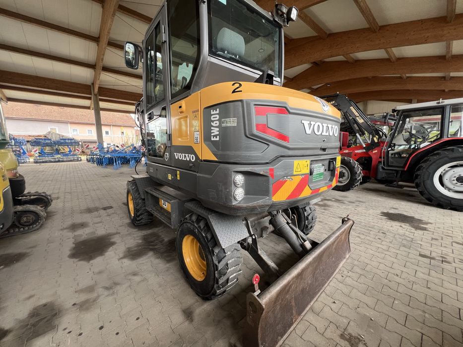 Volvo EW60E – Excavator pe roți, 6.5 tone, an 2016 – 3020 ore