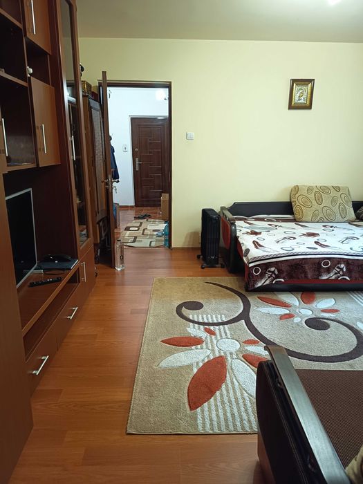 2 camere Cornitoiu p/4.