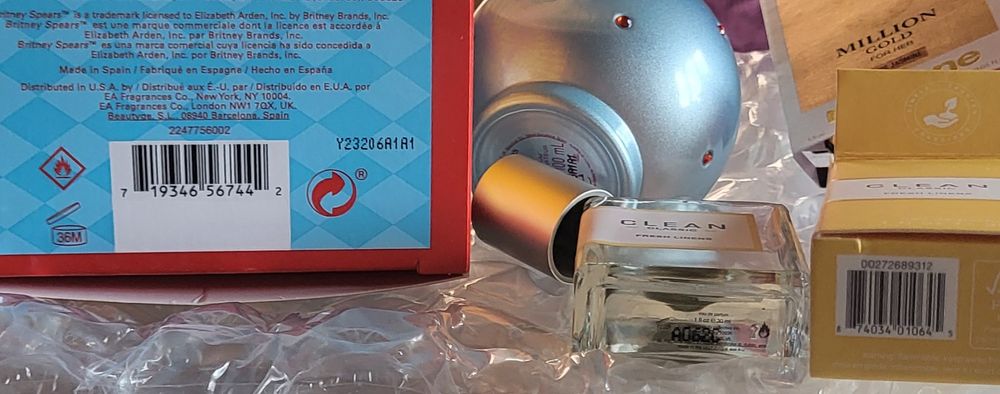 Парфюми Britney Spears Fantasy Circus и CLEAN Fresh Linens