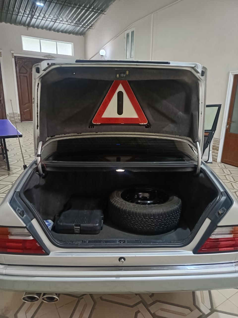 Продается Мерседес E124