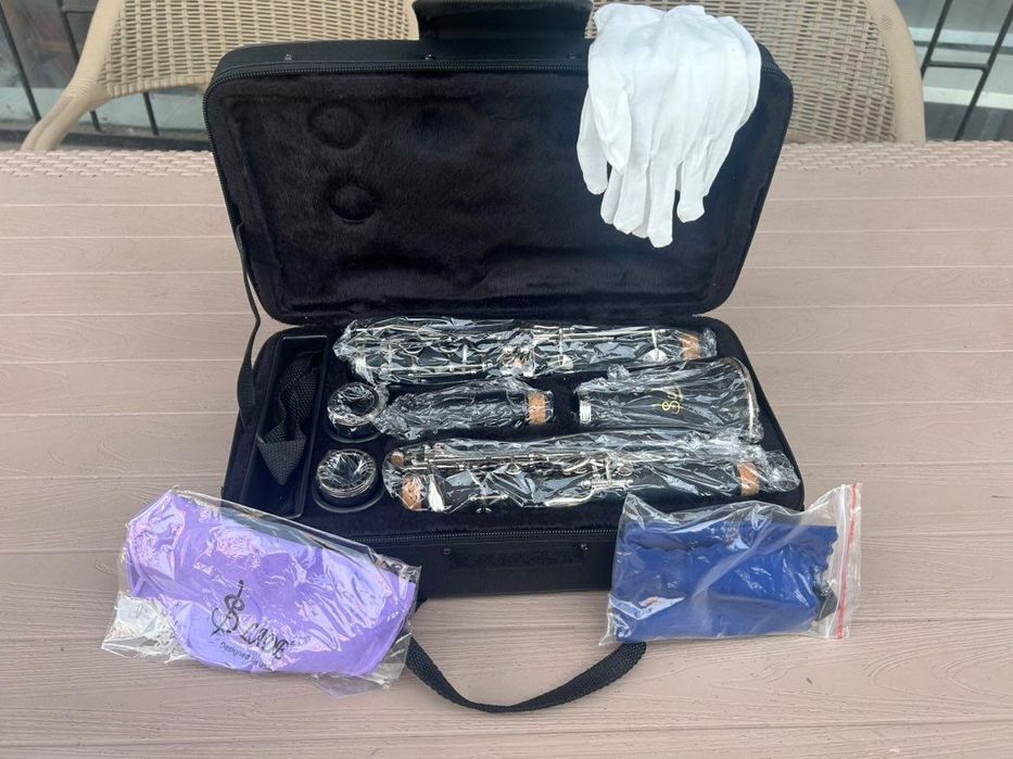 Продавам кларинет