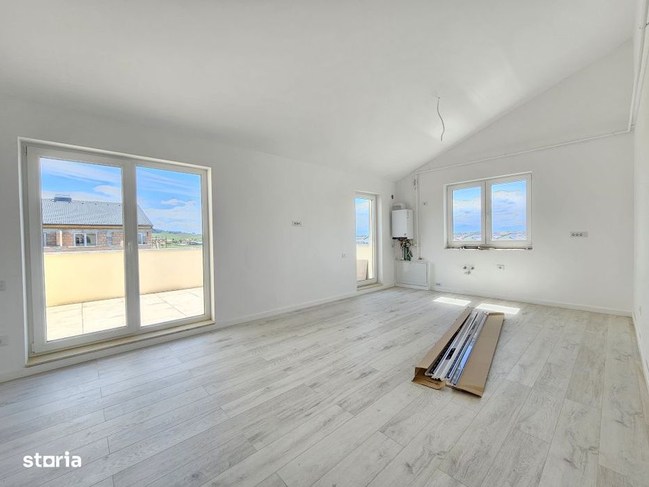 Apartament cu 3 camere tip penthouse, zona Primaverii, Sanpetru