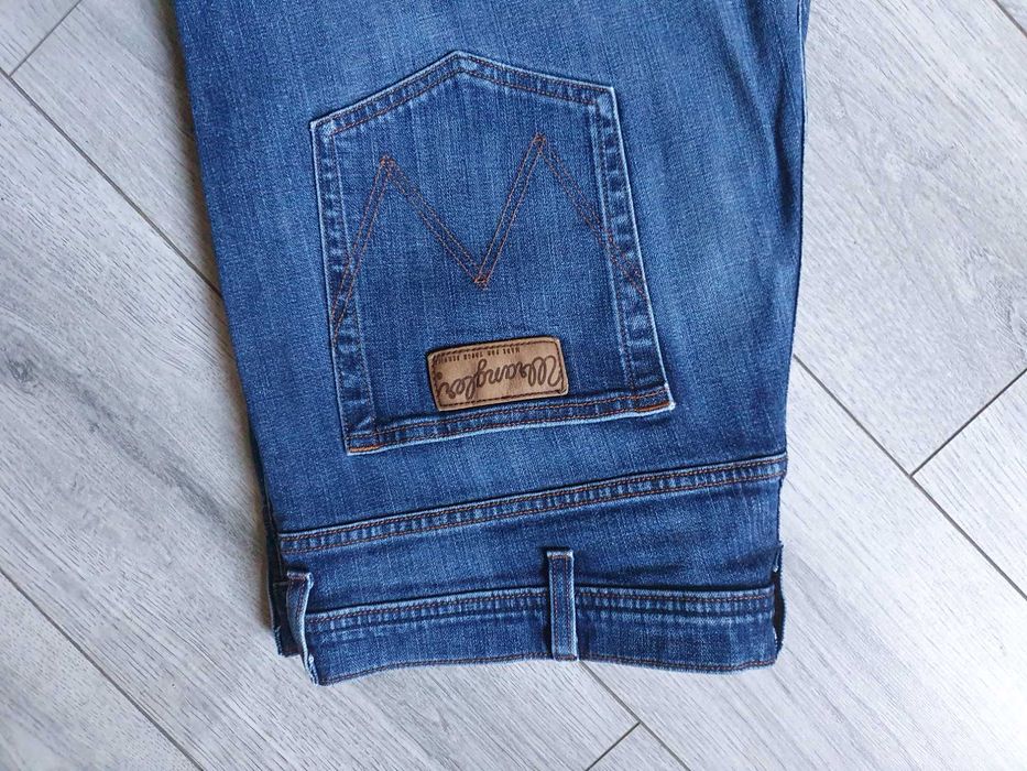 Blugi WRANGLER "Arizona Stretch" - Marime W42 L32 (Talie 107 cm)