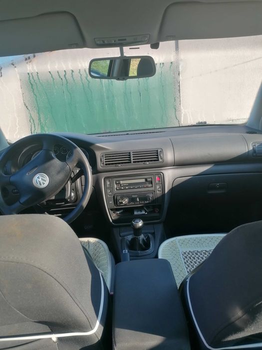 Vând vw passat an 2004,  131 cai, preț 1700 euro, relativ ok