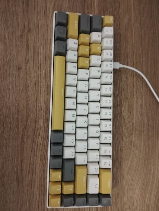 Продам клавиатуру