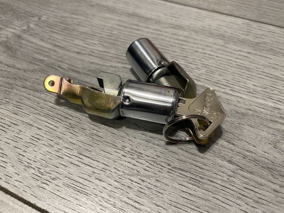 Set yala yale butuci usa usi portiere cromate Dacia 1300 1310 noi