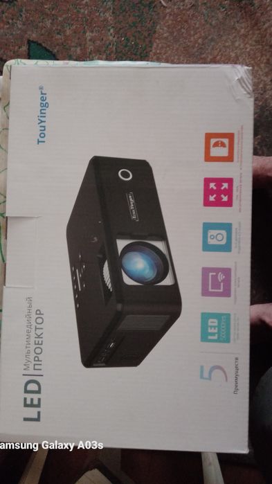 Видеопроектор ,домашний, мультимедийный.