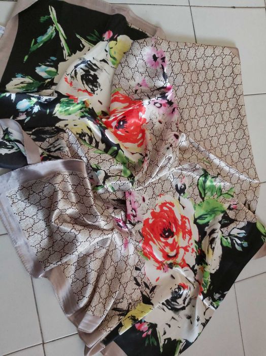 Дамски копринени шалове