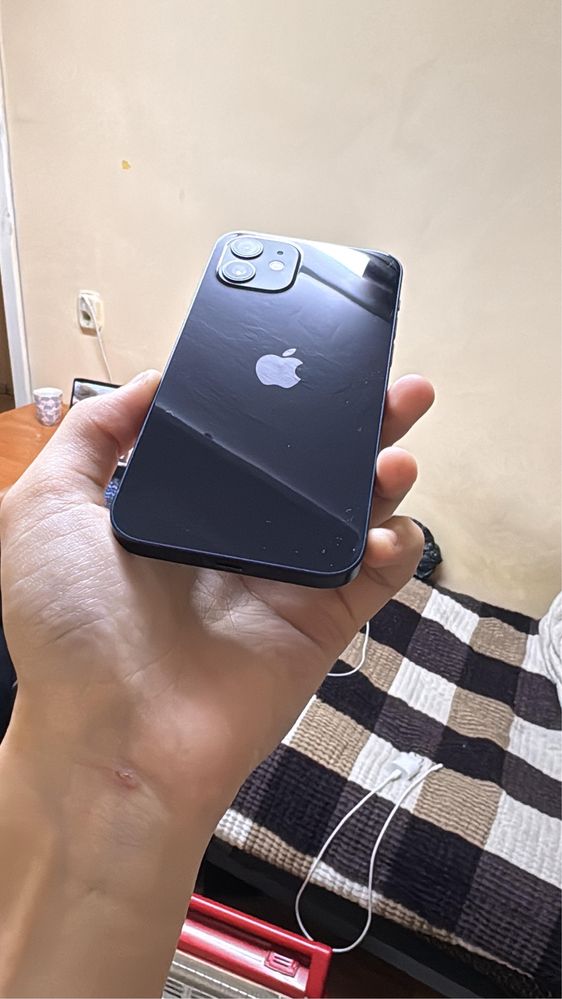 IPhone 12 4/128gb