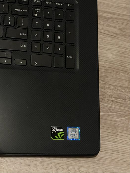 Laptop Dell G3 3779