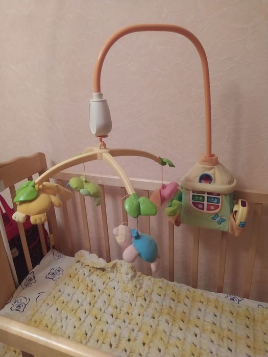Игрушка для кроватки