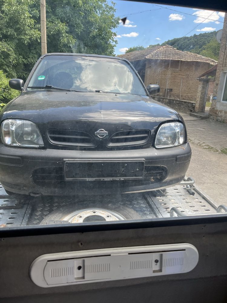 Нисан Микра на части