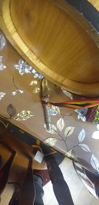 Ploscă tradițională,model rustic executată doar din lemn  stil butoi