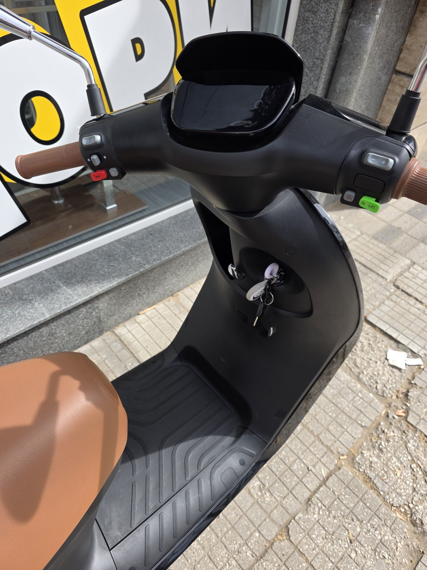 Segway e125s на 300 km електрически скутер.