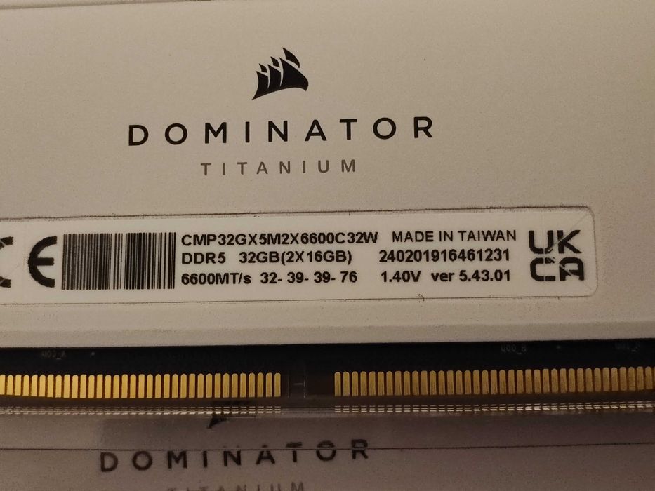 Memorie ram ddr5 corsair titanium 32 gb dual ch 6600 noi garanție
