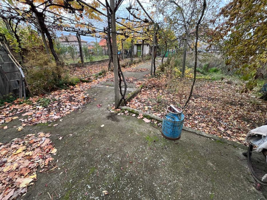 Продава къща в гр. Мъглиж