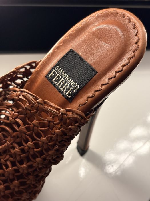 Tocuri vintage Gianfranco Ferré – mărimea 36