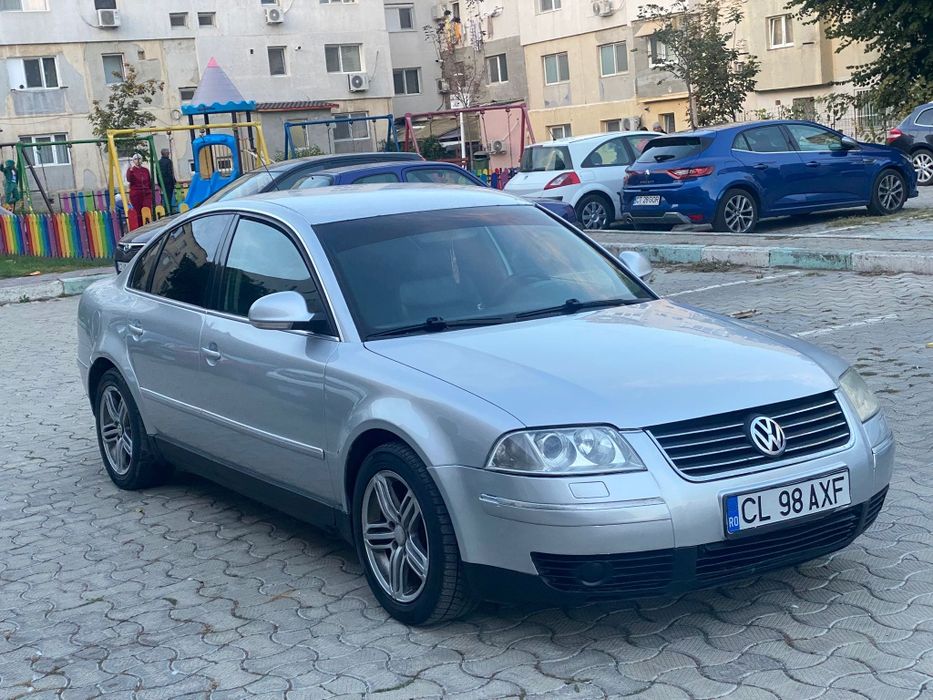 Vând vw passat 2005 model higline 1.9 diesel 131 CP xenon piele