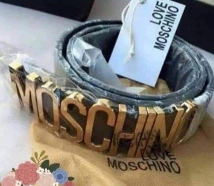 Set Moschino (curea+rucsac),logo metalic auriu, super model