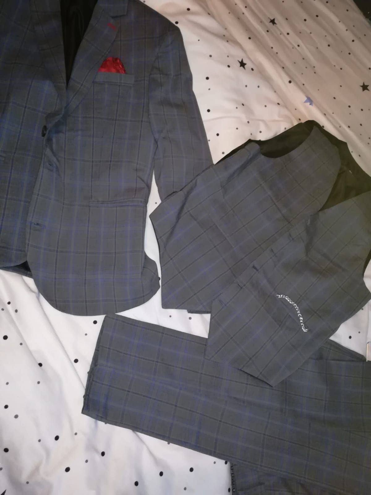 Vînd costum slim-fit M