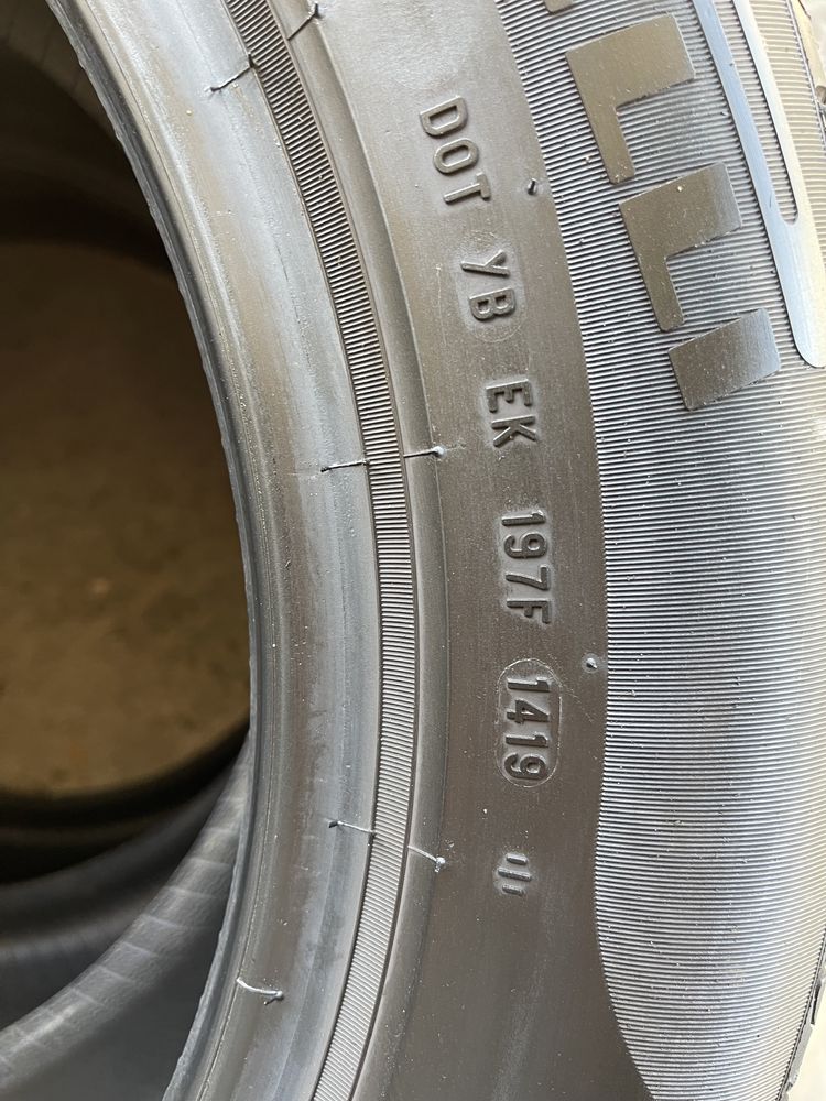 235/55/R17 Pirelli Cinturato P7 Dot 1419