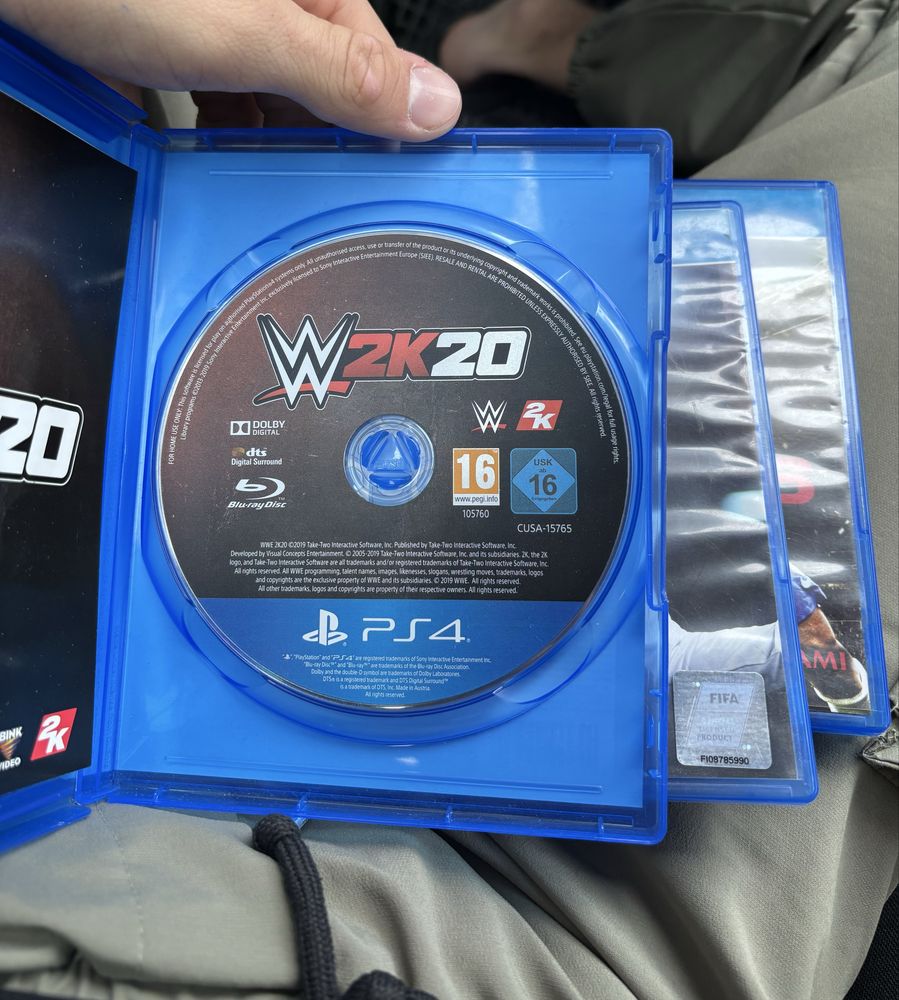 Продавам игри за PS4