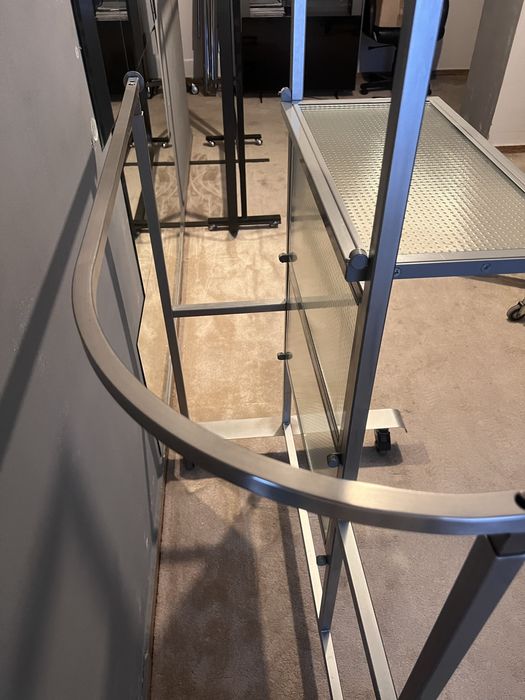 Stender inoc magazin haine