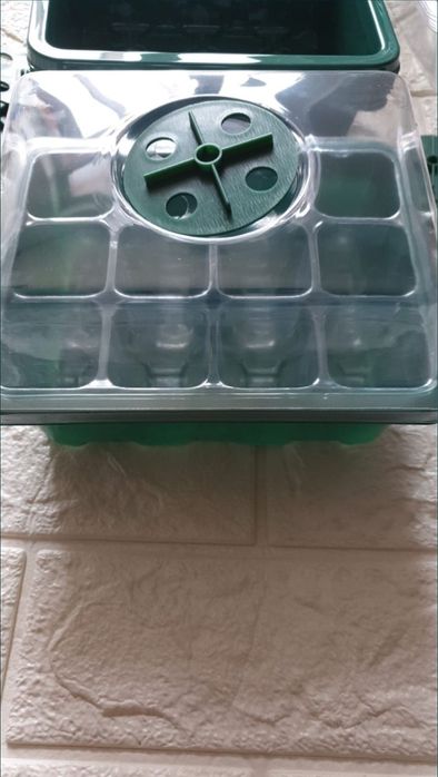 Tăvi pentru rasaduri,8bc pe set