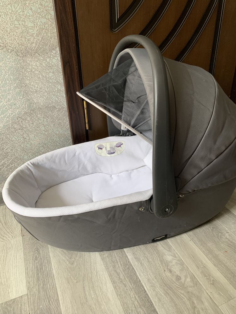 Продам люльку Chicco