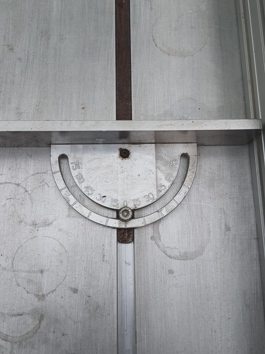 Vând abric in stare foarte buna