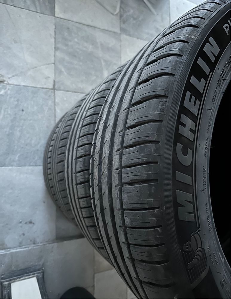 MICHELIN PILOT Sport 4 SUV 235/55 R19