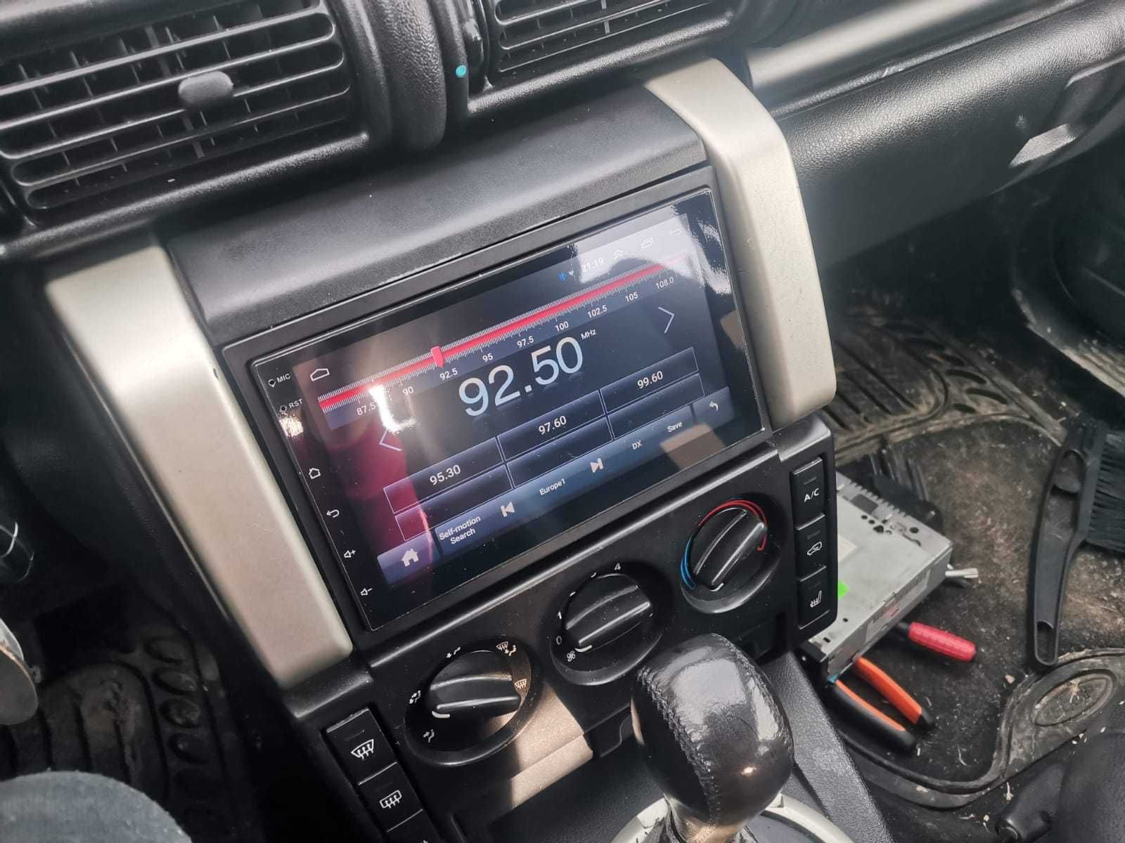 Navigatie Android Land Rover Waze YouTube casetofon