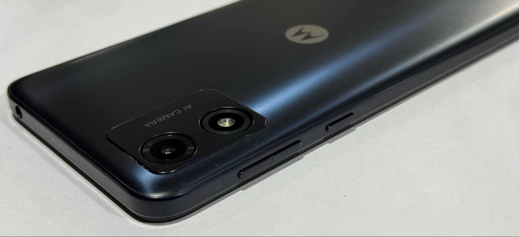 Телефон Motorola E13 64/2gb