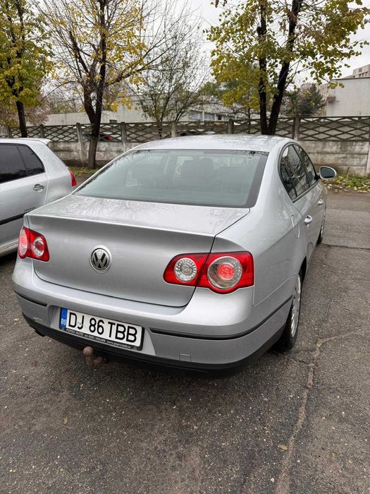 Volkswagen Passat – 1.6 FSI, 115 CP