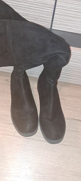 Велурени ботуши тип чизми