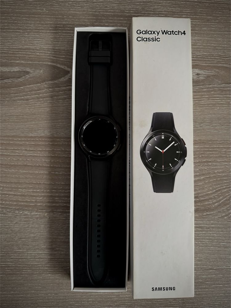 Samsung Galaxy Watch 4 Classic*