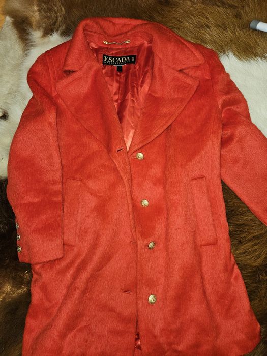 Vand palton Escada vintage LXL aspect blana